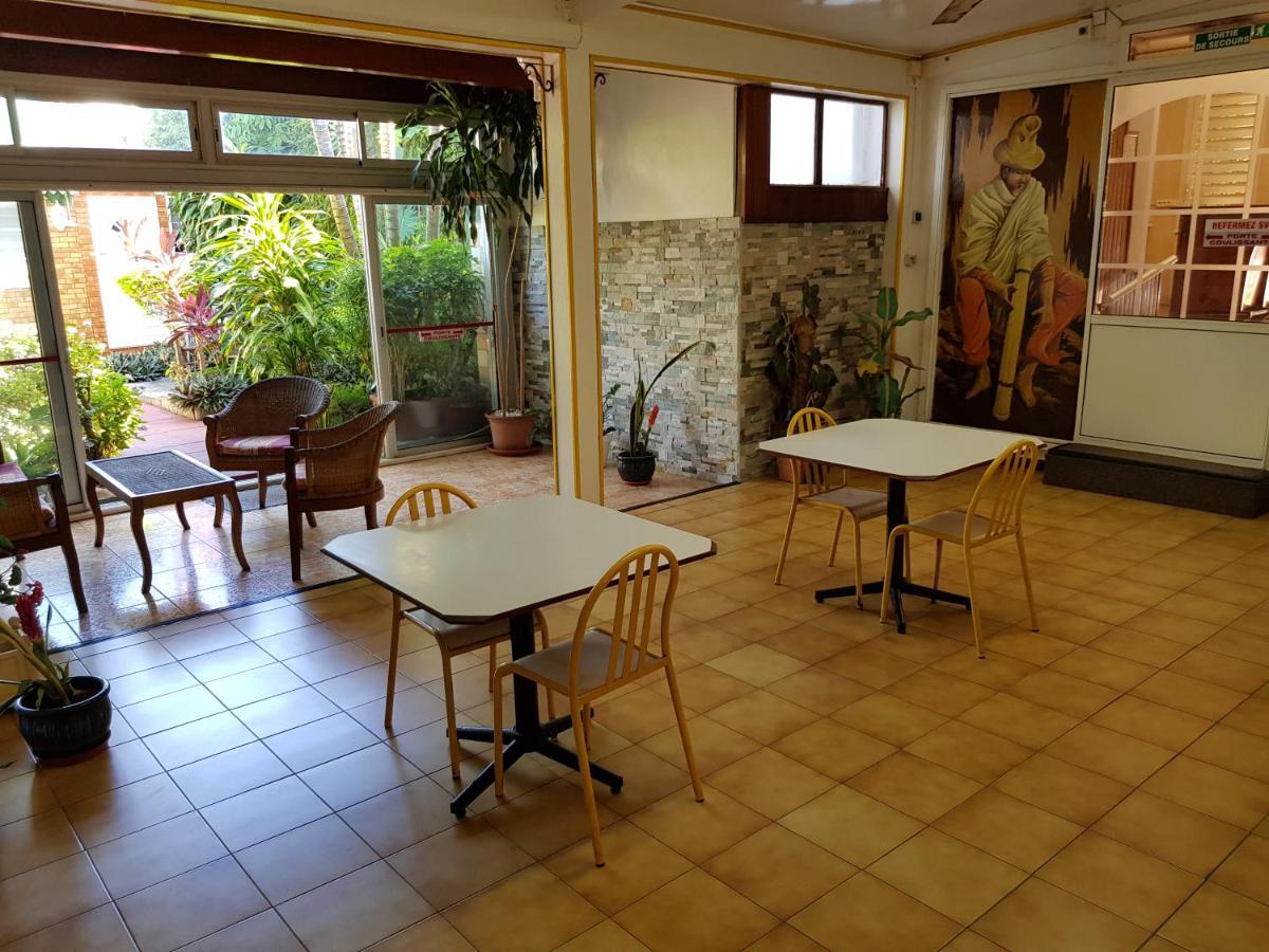Hotel Chez Papa Daya Saint Pierre Eksteriør billede